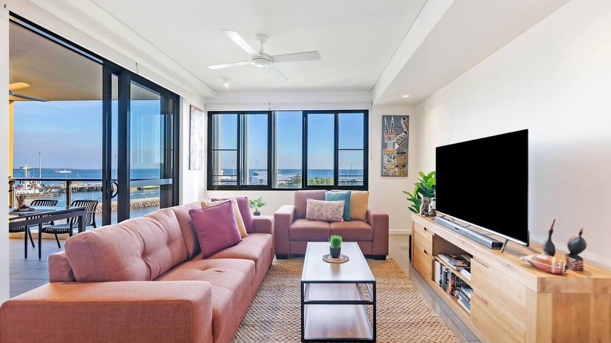 Darwin City Centre Apartment | Marina Outlook Scenic Waterfront Living with Pool
