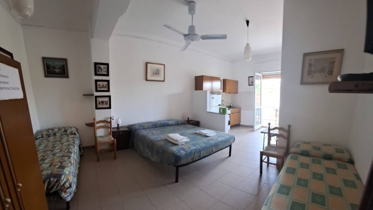 Tropea Apartment | Marina, seaside area, 5 min.walk beach, 15 min. trainstation, wi fi. parking.