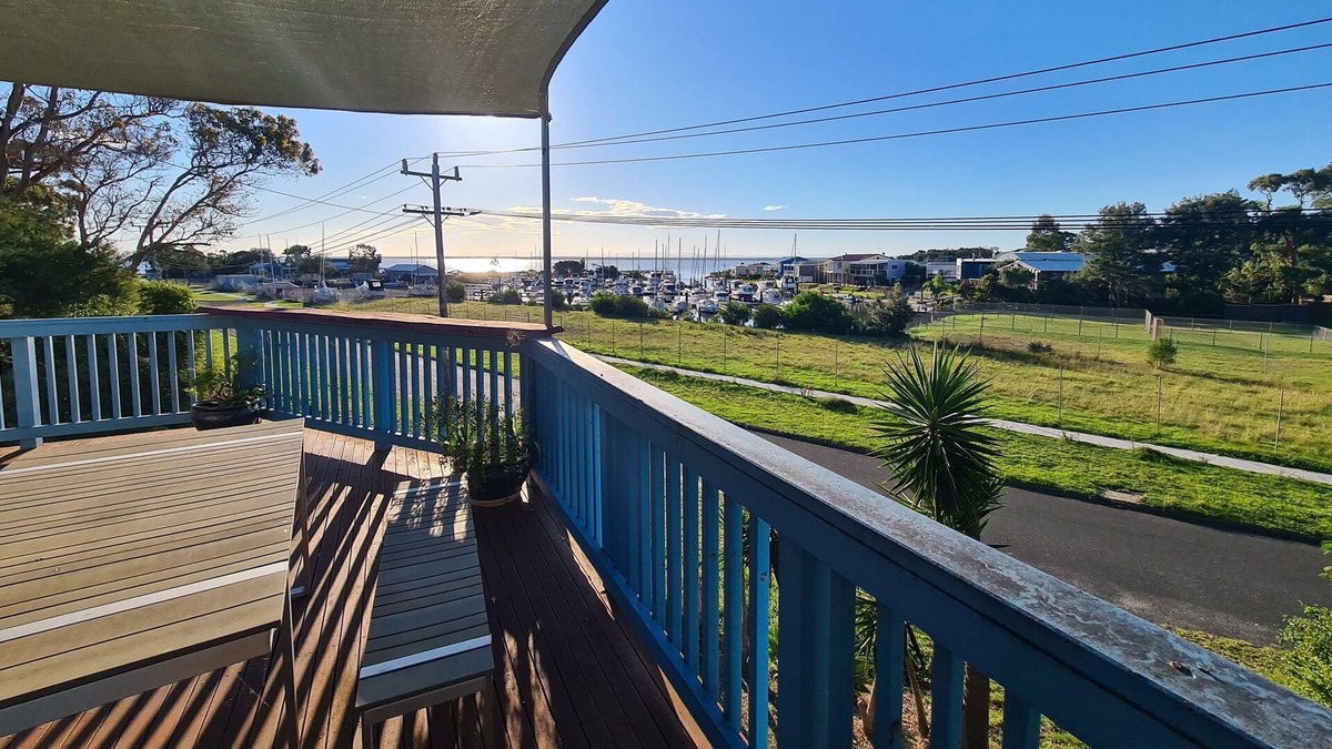 Loch Sport House | Marina Views, Murals, Views & tranquility.