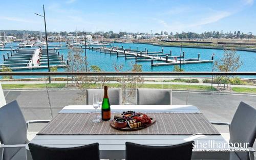 Shell Cove Apartment | Marina Vista - Waterfront Apartment
