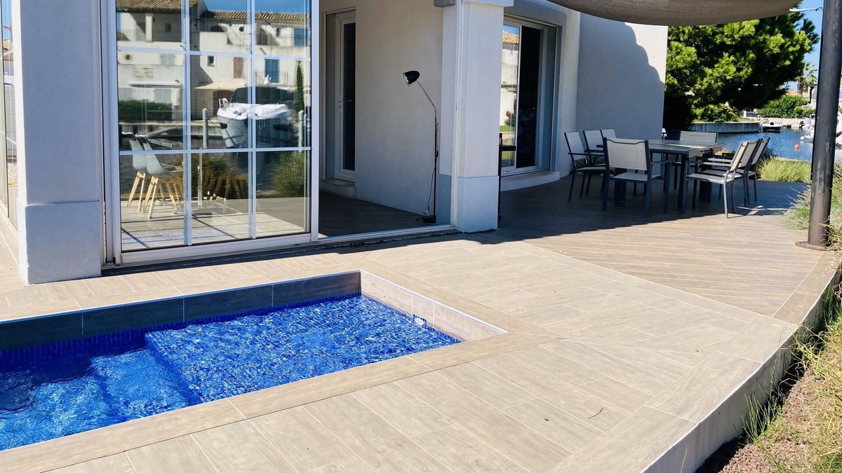 Aigues-Mortes Villa | Marina with private swimming pool