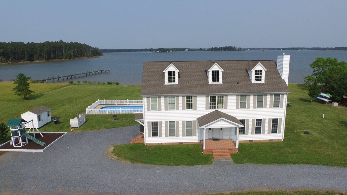 Cambridge House | Mariner at Swan Cove Manor