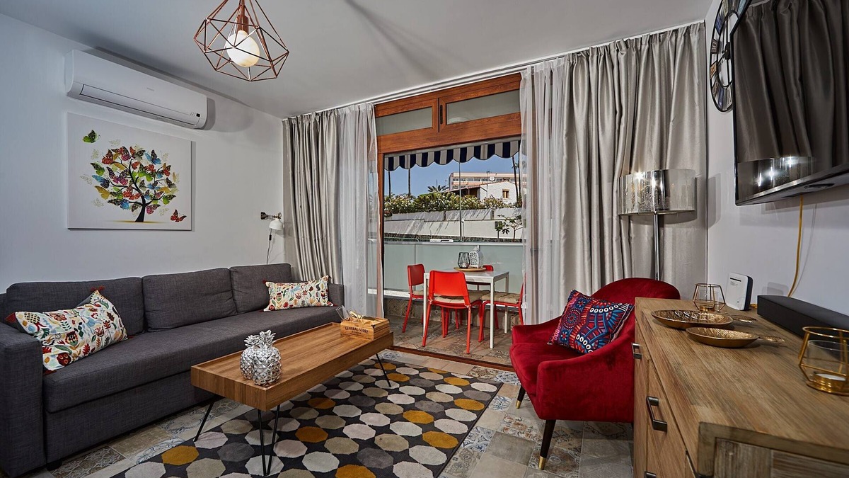 Playa del Ingles House | Mariposa Apartment, Yumbo 200 m, Beach 400m, WiFi, Pool, Towels