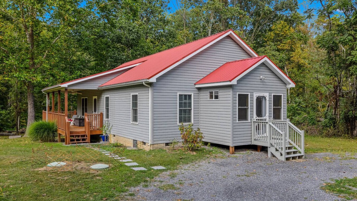 Berkeley Springs Apartment | Mariposa Moon Cottage - Special Experiences Made Here!