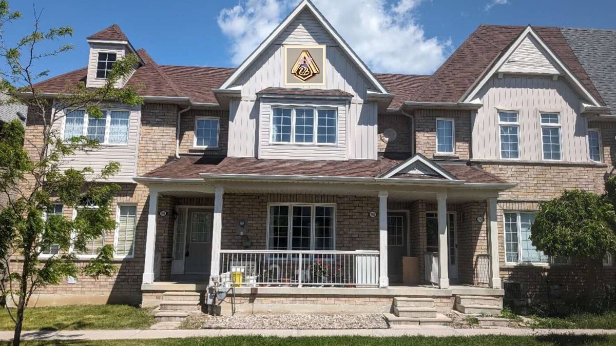 Markham Villa | Markham 2 bedroom basement with separate kitchen and one parking space