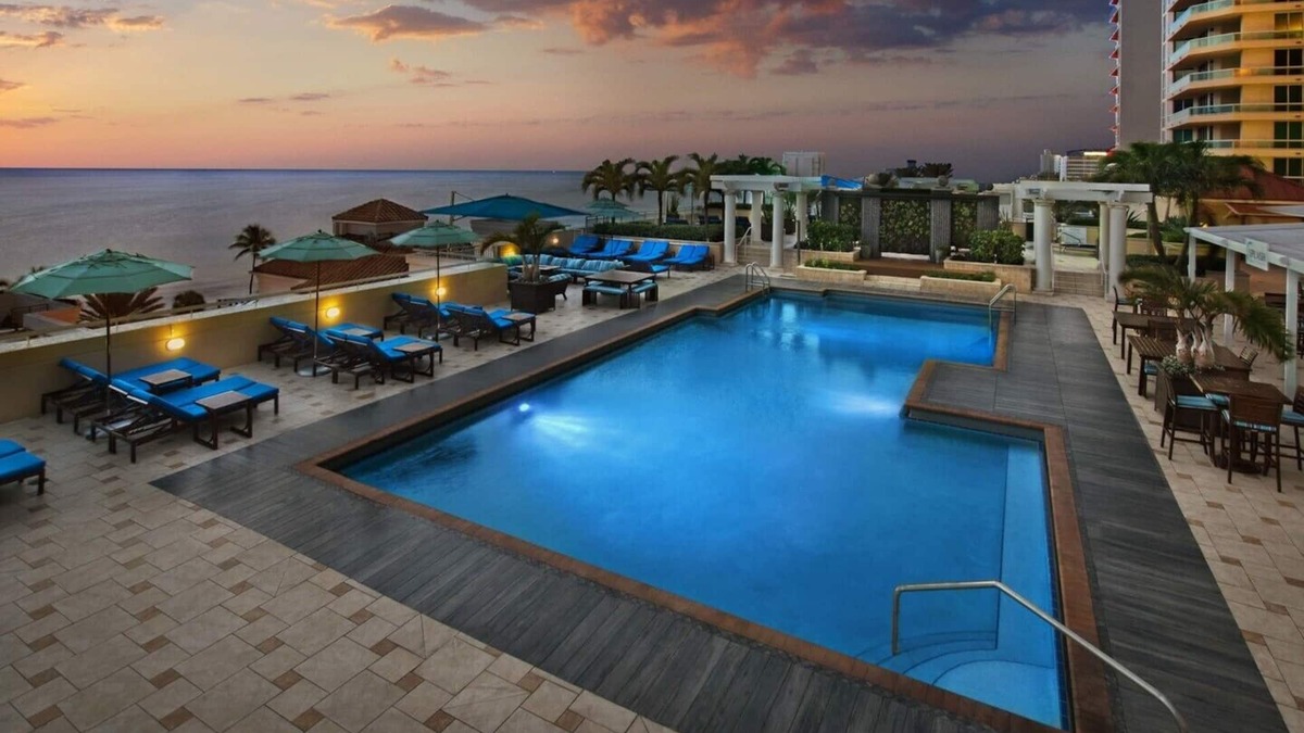 Central Beach Resort | 🌴 Marriott Beachplace Towers✨ Experience Paradise in a 2BR Villa - Sleeps 8!