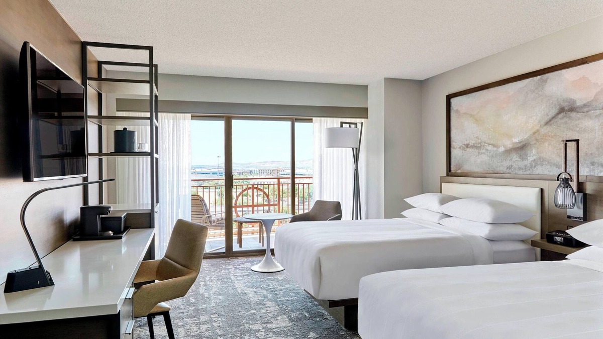 Camelback East Hotel | Marriott Phoenix Airport