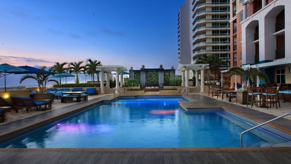 Seven Isles Resort | Marriott's BeachPlace Towers Studio