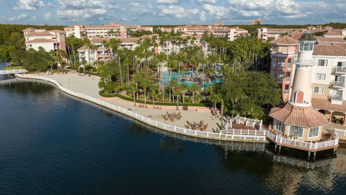 Williamsburg Resort | Marriott's Grande Vista resort in Orlando. 2 BR, 2 Bath, living rm, 1100 sqft.
