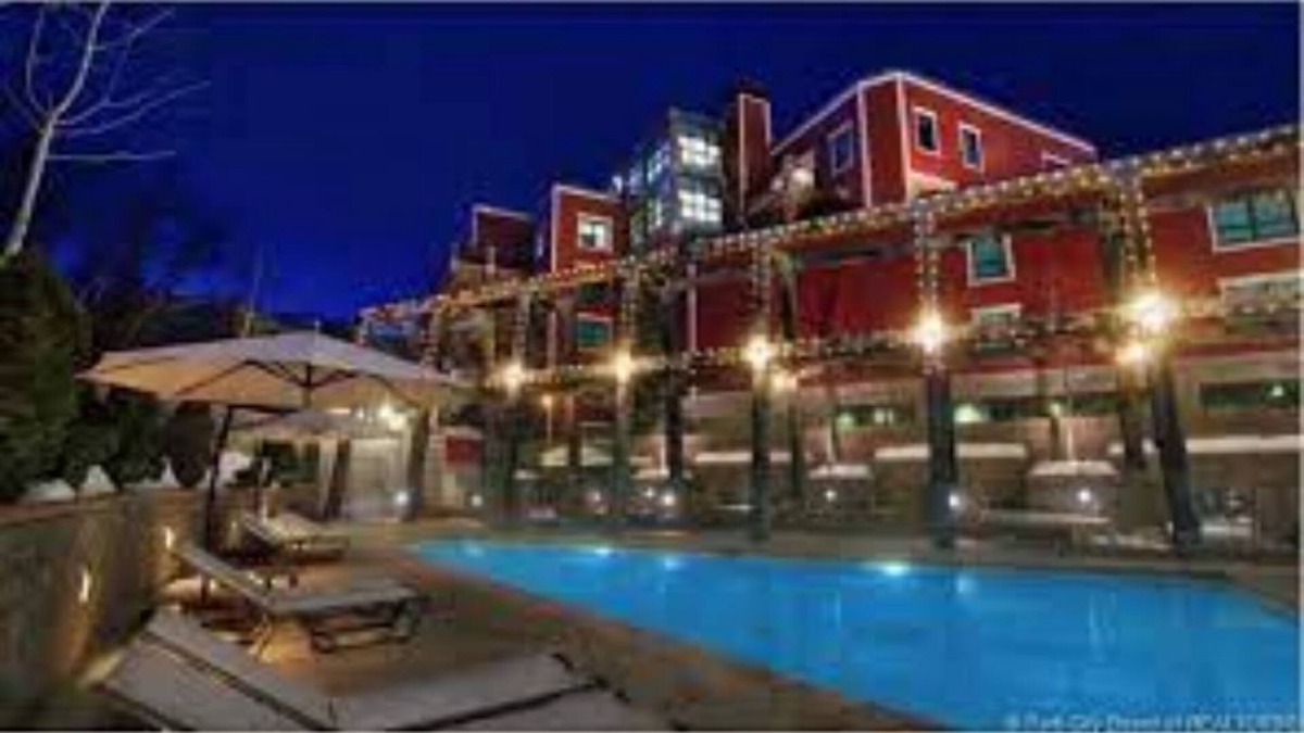 Deer Valley Resort | Marriott SKI IN - SKI OUT on Main St. in Park City, Utah