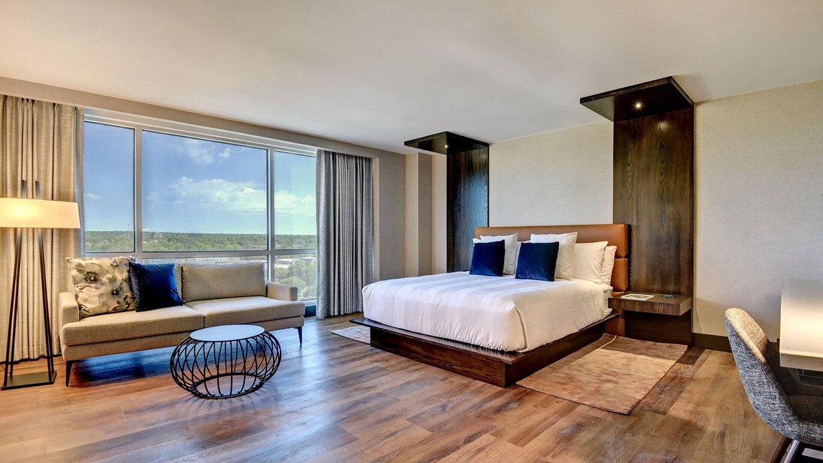 South Tulsa Hotel | Marriott Tulsa Hotel Southern Hills