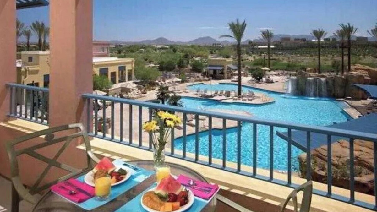 Desert Ridge Resort | Marriott’s Canyon Villas Deluxe Studio w Small kitchenette & Full resort access!