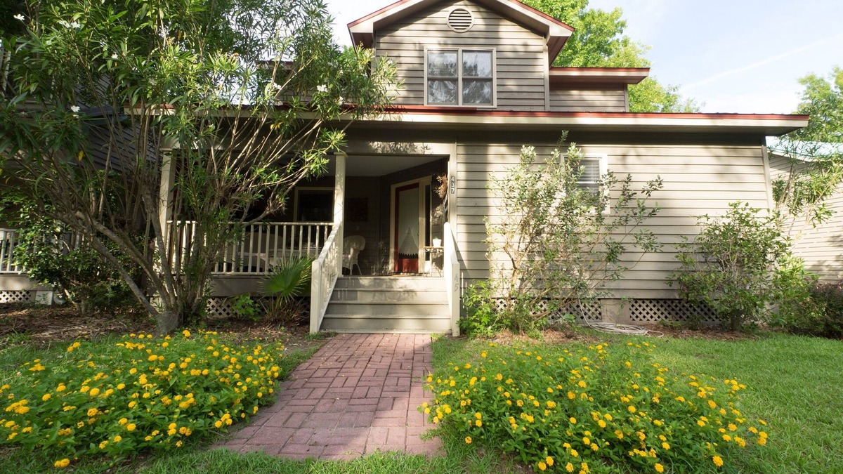 Knowles Island Plantation Cottage | Marsh-front Cottage where the Broad River begins - with a magnificent view!