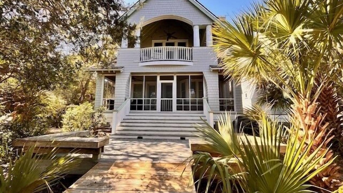 Keepers Landing House | Marsha Marsha Marsha 4 Bedroom Marsh front, Dock, Gorgeous Views. Sleeps 12!