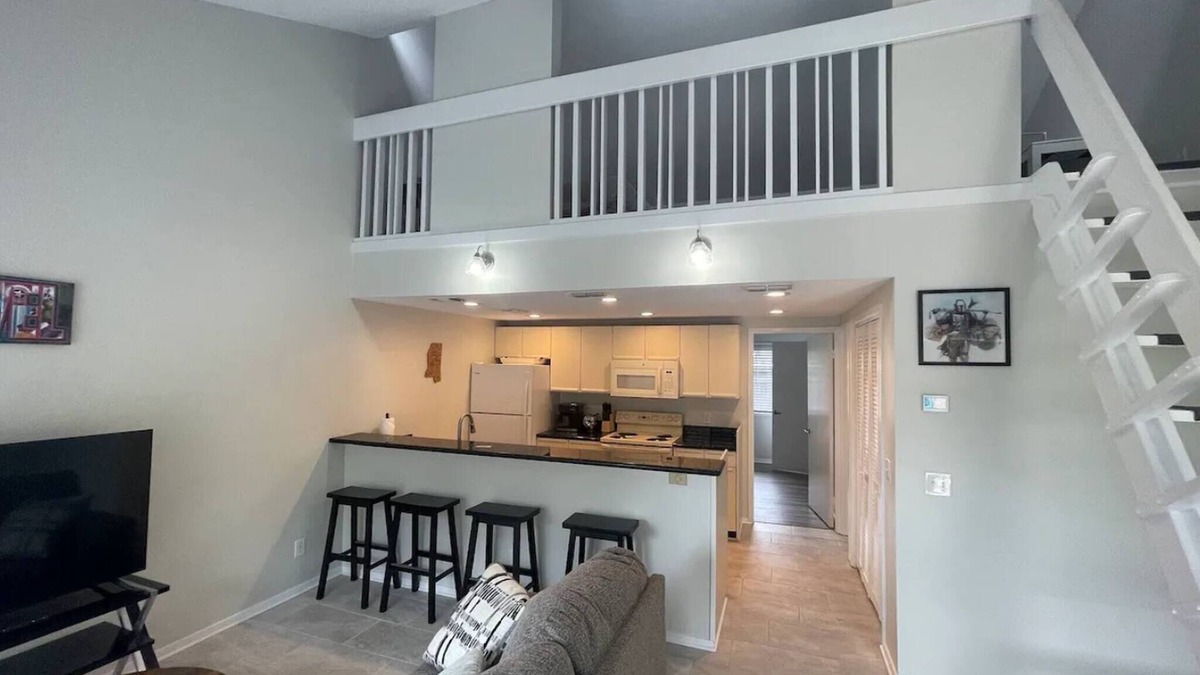 Gulfport Hotel | Marvel GulfCondo - One Bedroom Hotel, Sleeps 4