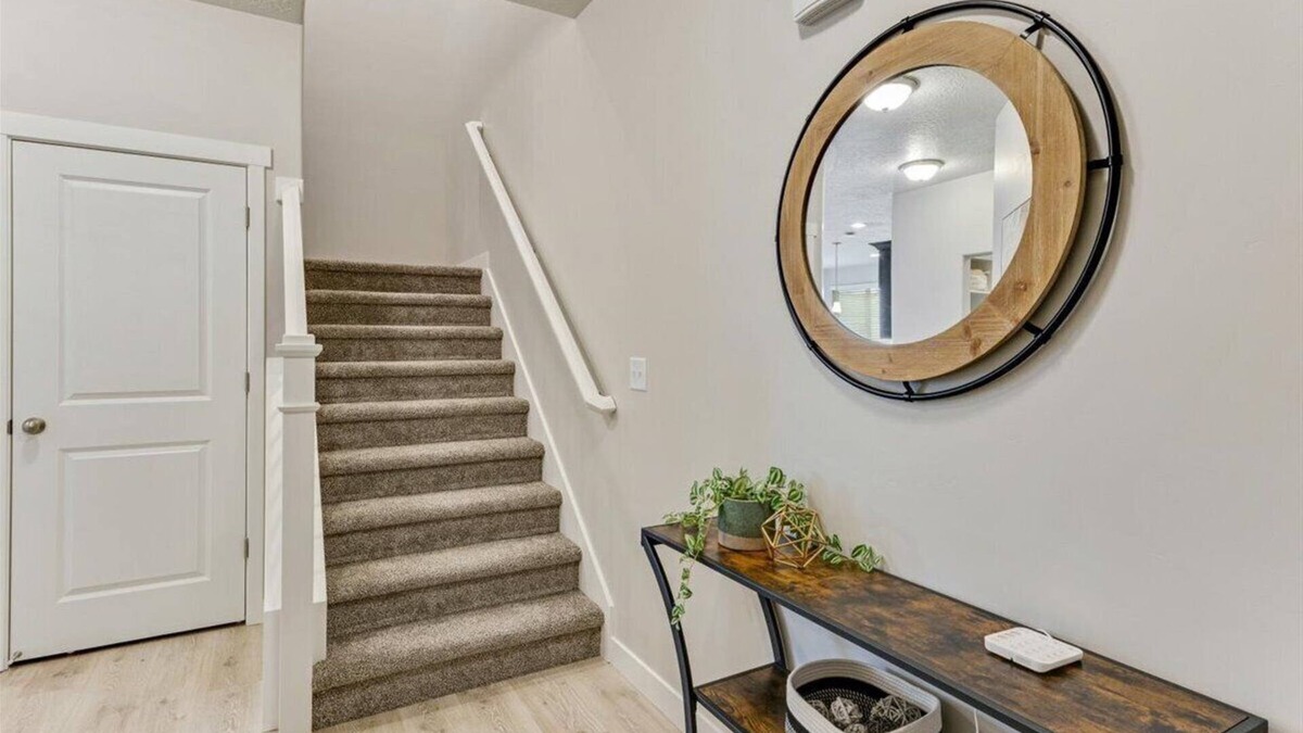 Lehi House | Marvelous 3-bedroom townhome with AC in Lehi