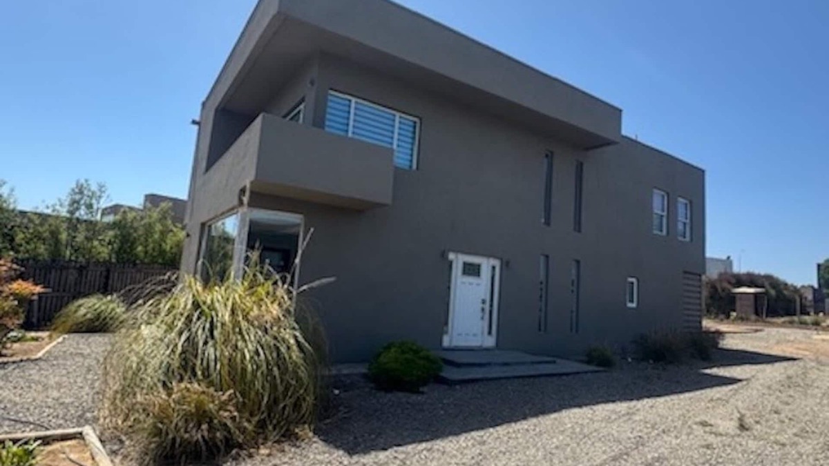 Quintero House | Marvelous 4-bedroom house with Pool in Con Con