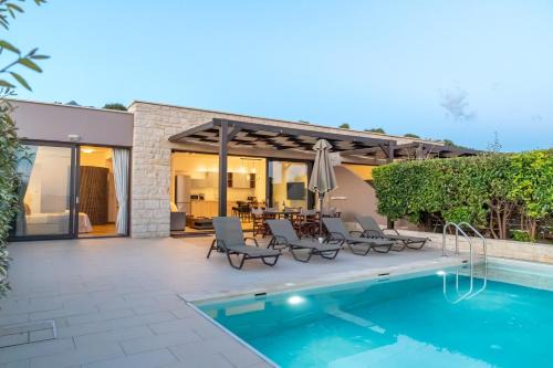 Frangokastellon Villa | Mary Beach villas