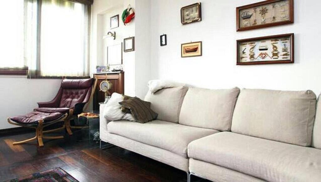 San Giovanni-Chiadino-Rozzol Bed & Breakfast | Mary Poppins's House