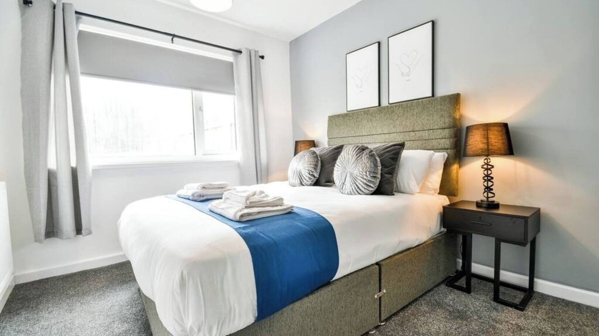 Thornaby On Tees House | Marykirk Bungalow | Workstays UK | Fast Wifi
