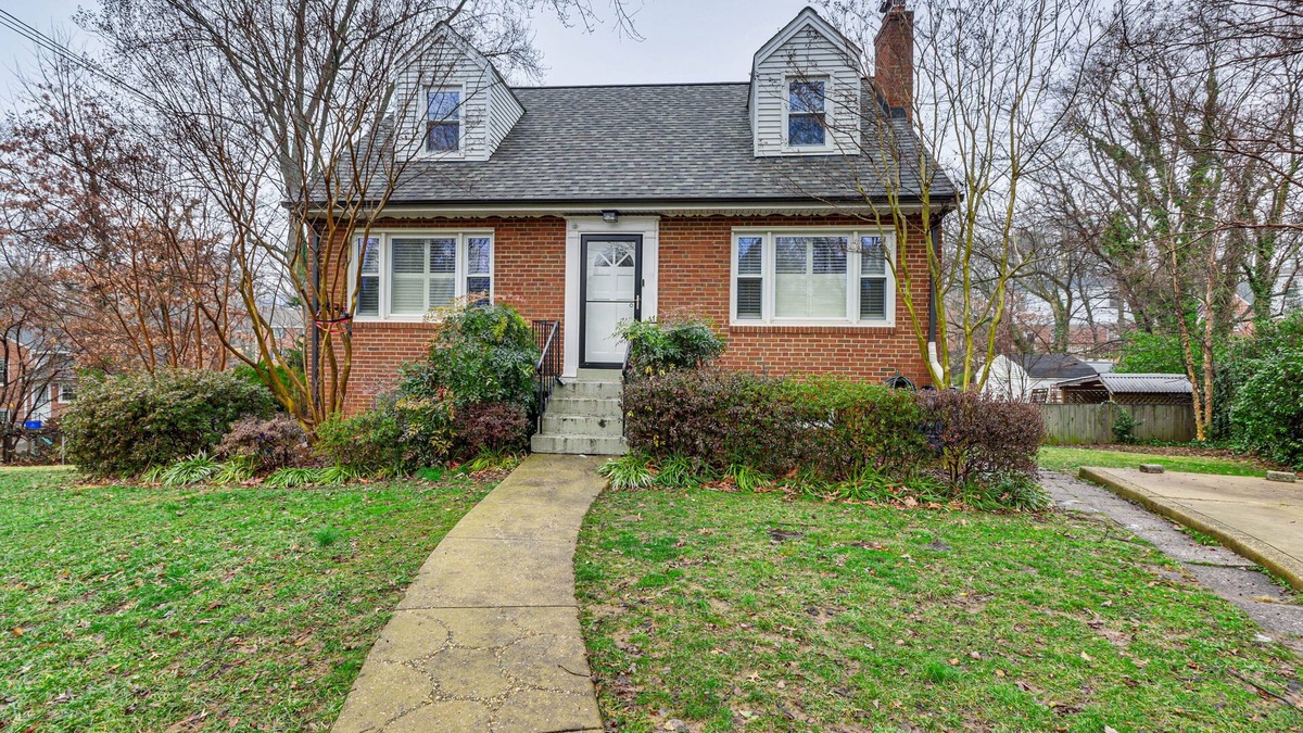 Cheverly House | Maryland Home w/ Deck: 8 Mi to Washington, DC