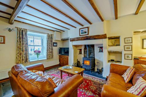 Hawes House | Marys Cottage