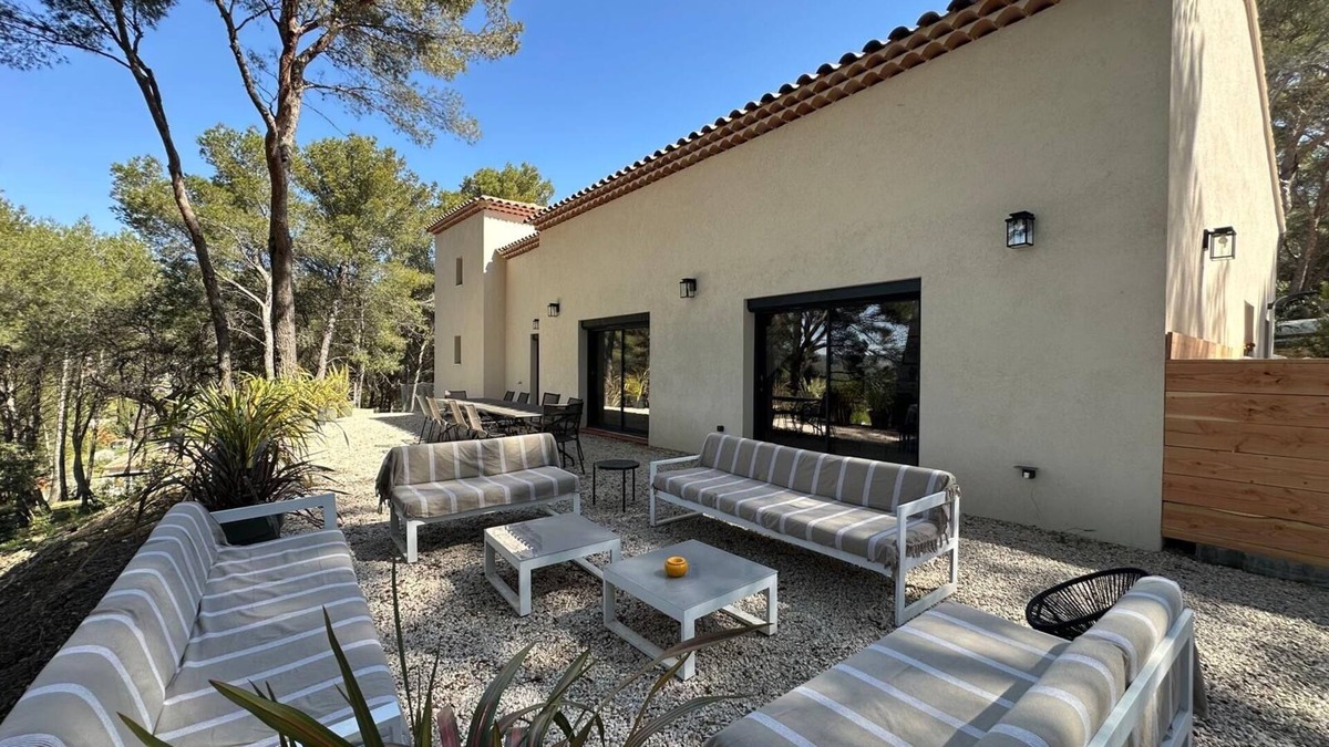 Ventabren House | Mas de l'Esquirou in the heart of Provence, just outside Aix-en-Provence