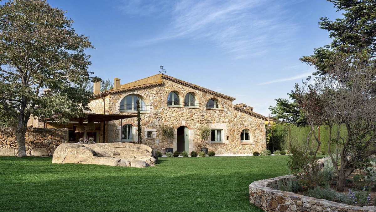 Mont-Ras Villa | Mas del Suro - Masia in the heart of Costa Brava