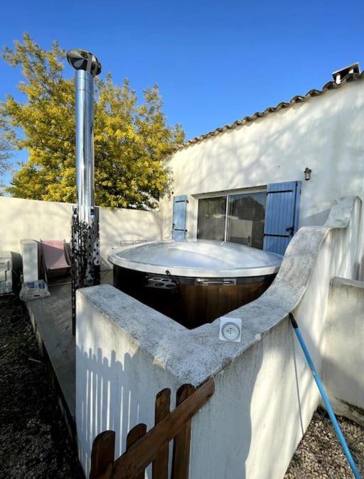 Saint-Gilles House | Mas Du Pont Rouge
