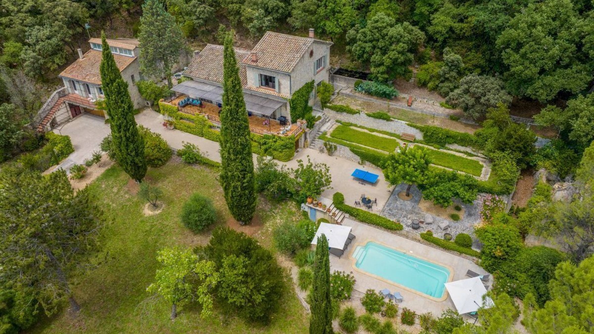 Vaison-la-Romaine Villa | Mas Mayeaux - Six Bedroom Villa, Sleeps 12