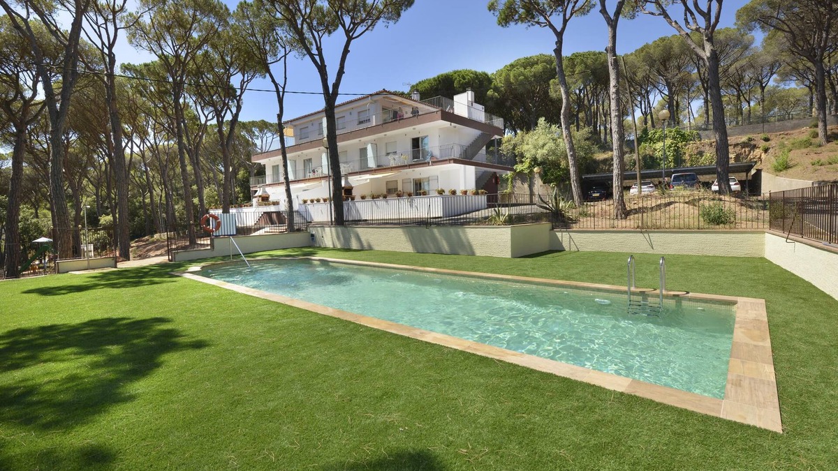 Calella de Palafrugell Apartment | Mas Vermey nº9 - Apartment with shared swimming pool - Calella de Palafrugell
