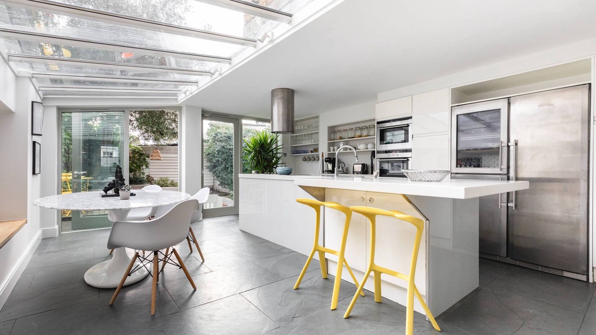 Addison Apartment | Masbro Road II by onefinestay
