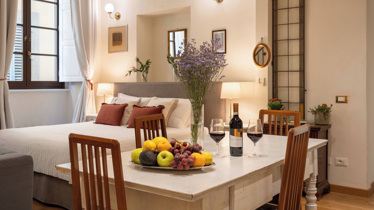 Duomo Apartment | Mascagni Apartment - Palazzo D'Ambra Historical Residence
