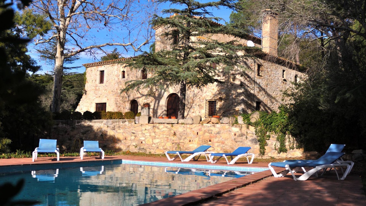 Santa Cristina de Aro Cottage | Masia del Siglo XV en la Costa Brava