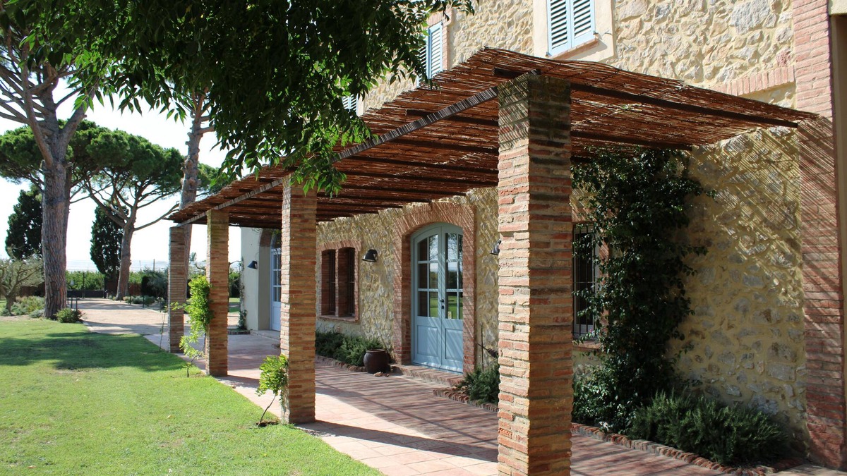 Torroella de Montgri Other | Masia with large garden and pool in the countryside, elegance on the Costa Brava