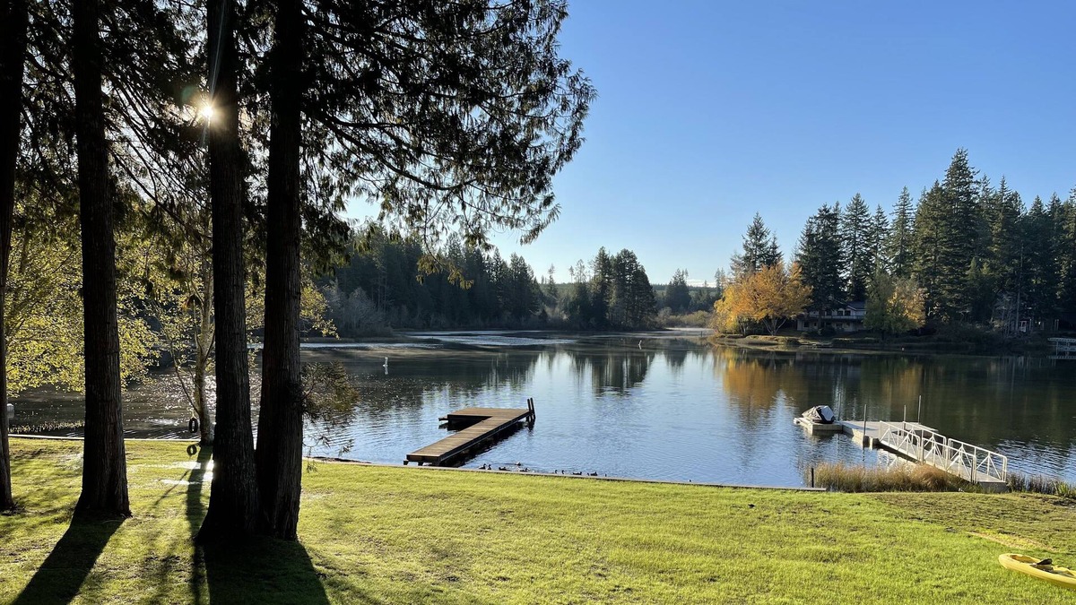 Grapeview House | Mason Lake waterfront house on 1 acre with 100ft of private lakefront and a dock