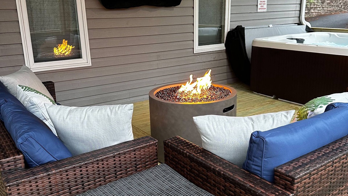 Massanutten House | Massanutten Home - Free Pool Pass, Hot Tub, Fire Pit & Game Room