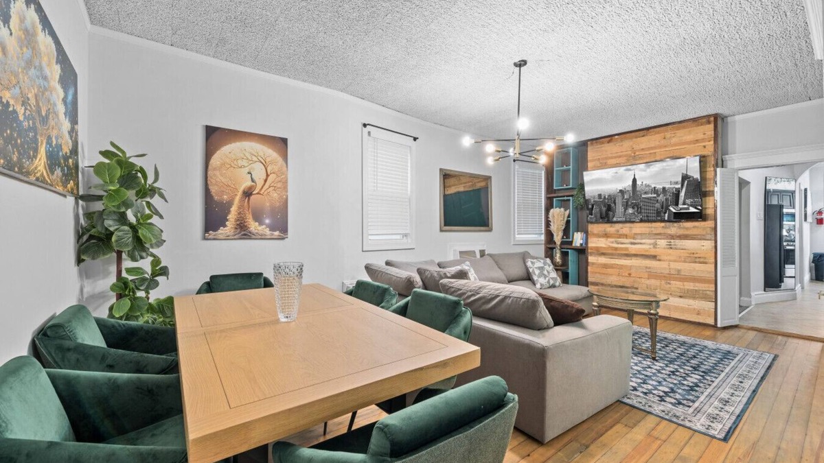 Bayonne House | Massive 4-Story Home|Sleeps 30 Near NYC & Hudson Park!