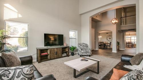 Gilbert Ranch House | Massive 5 bdrm Getaway wPool, Hot Tub, Game Room