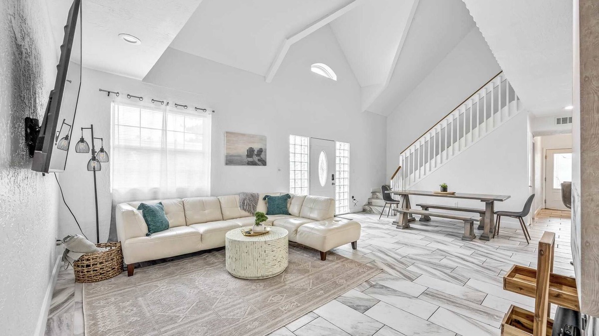 Orlando Beach House | Massive Property With Pool Perfect for Big Groups
