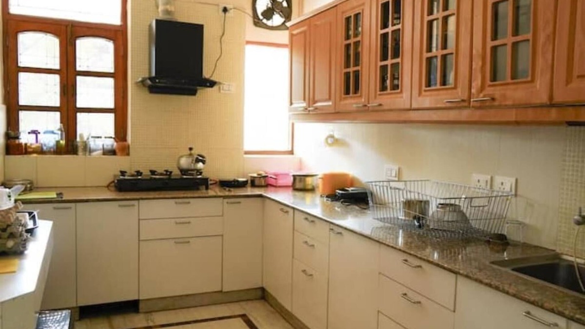 Rishikesh Apartment | Master bed getway, Rishikesh