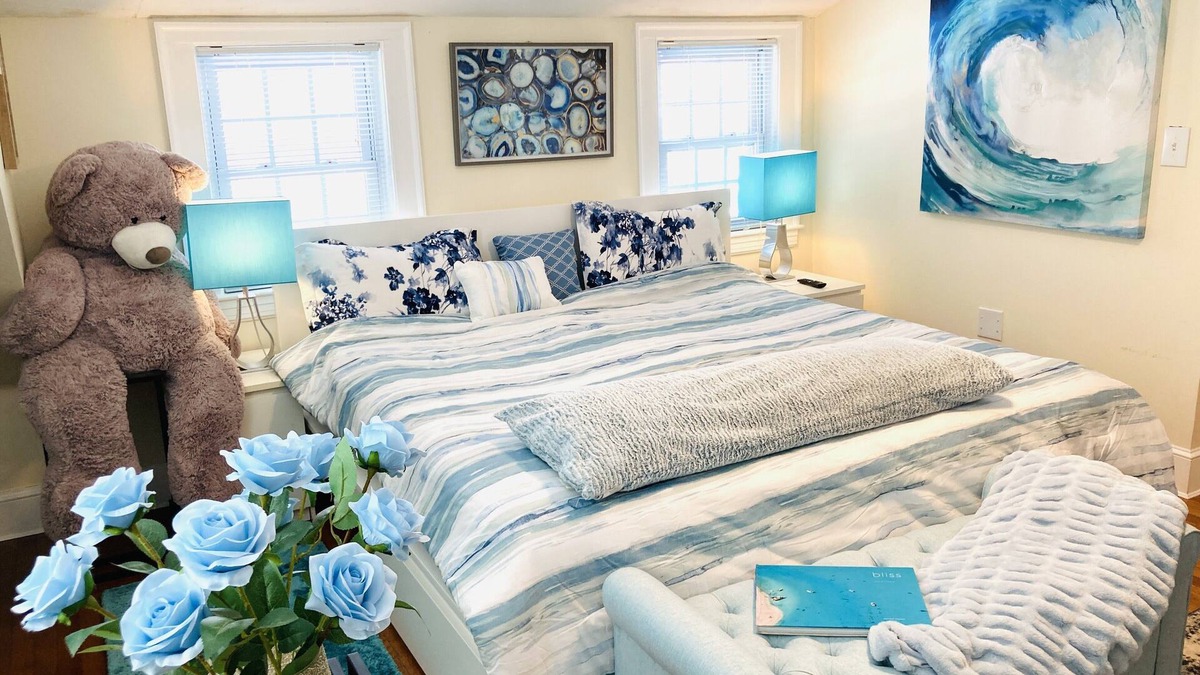 Framingham House | Master Bedroom, 4K TV & Desk for work