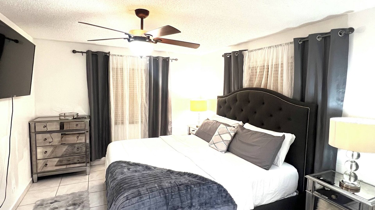 Margate House | Master Bedroom suite - Perfect for a getaway. Near CHASE Stadium