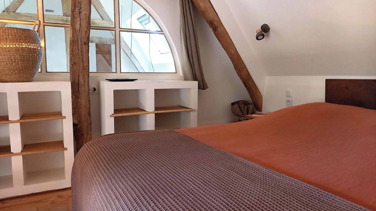 Angiens Bed & Breakfast | Master suit at "Maison Silleron". Breakfast included.5*