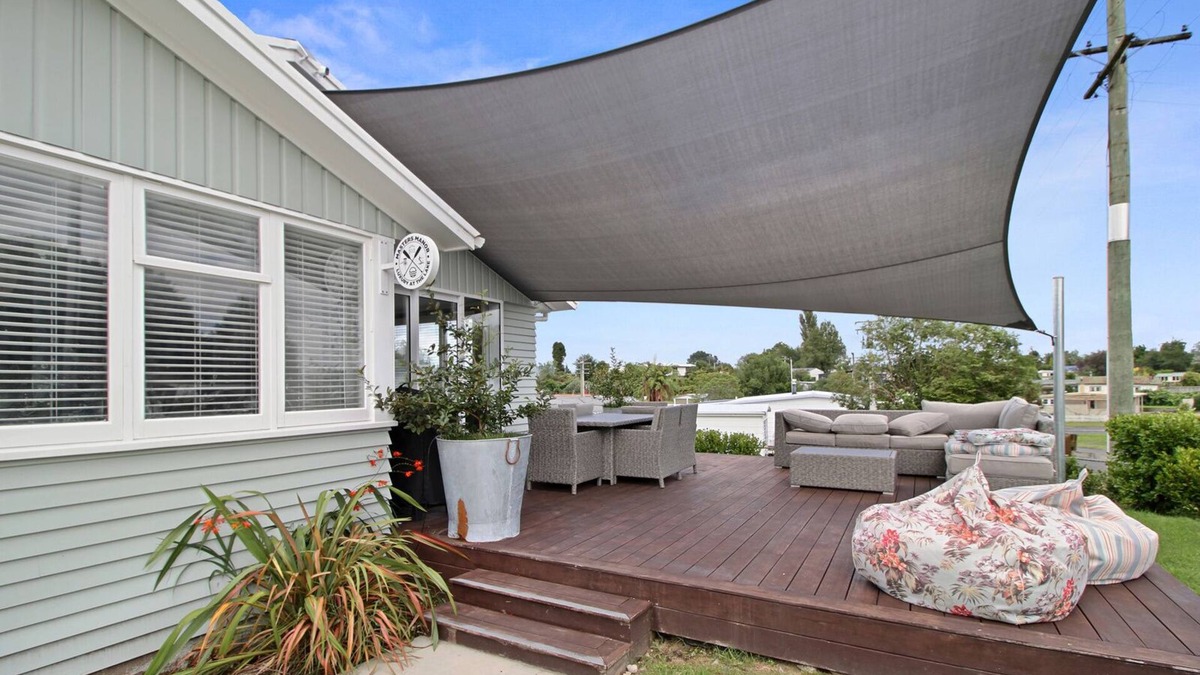 Mangakino House | Masters Manor - Mangakino Holiday Home
