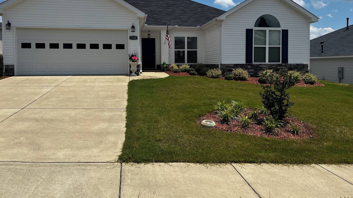 Langley House | Masters Rental- Clean and Sophisticated