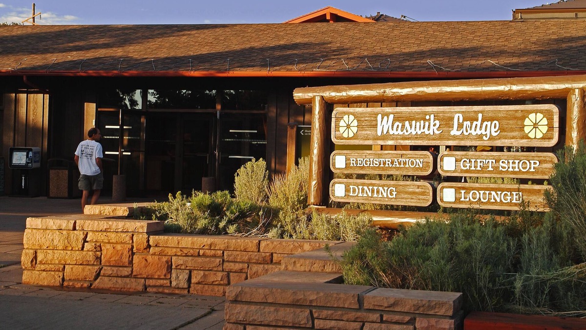 Grand Canyon Village Hotel | Maswik Lodge - Inside the Park