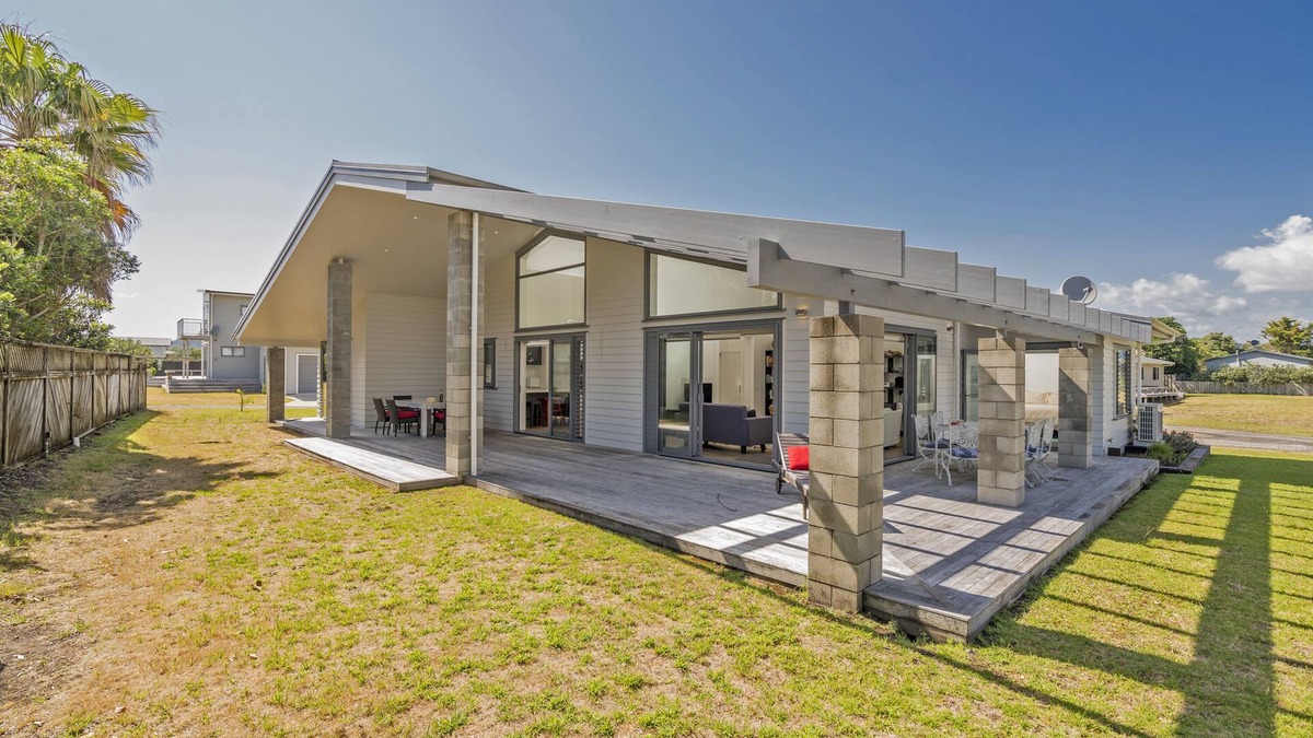 Matarangi Cottage | Matarangi Marvel - Matarangi Holiday Home
