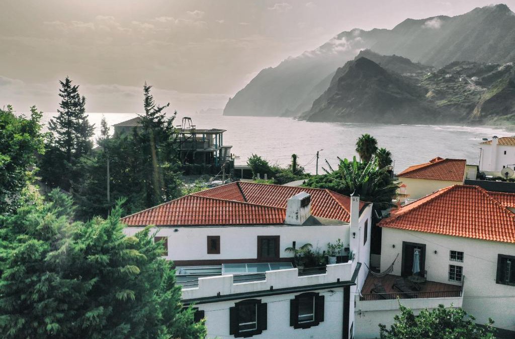 Porto da Cruz House | Mateus House - Porto da Cruz Center