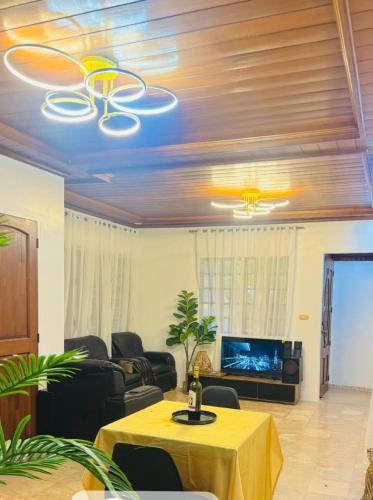 Mabolo House | Matthews Home Cebu-Casa Dos